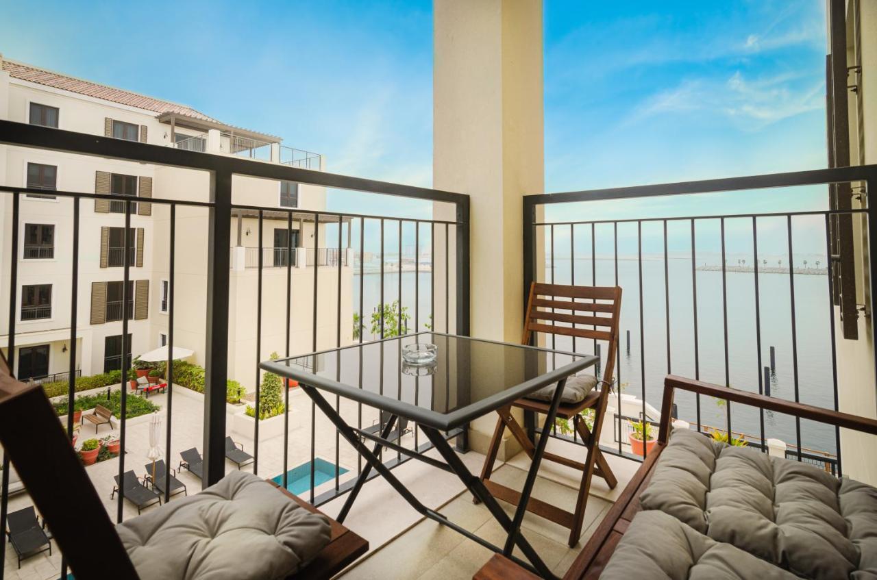 Outstanding New With Sea View In La
