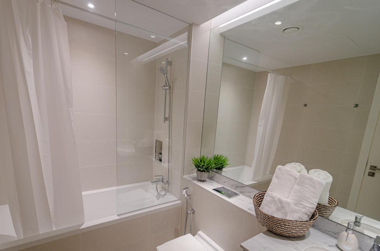 Outstanding New With Sea View In La Appartement